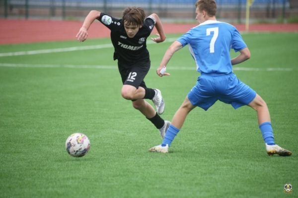 Воспитанники ФК "Тюмень" сыграют с "Зенитом-Ижевском" 2 мая Воспитанники ФК "Тюмень" сыграют с "Зенитом-Ижевском" 2 мая