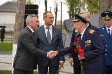 В аэропорту Плеханово открыли памятник тюменским авиаторам-участникам Великой Отечественной войны