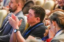 ИИ должен усиливать человеческий потенциал, уверен губернатор Тюменской области