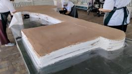 438-сантиметровый торт в виде ключа создают кондитеры в Тобольске