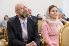 Губернатор Тюменской области вручил госнаграды 19 многодетным родителям