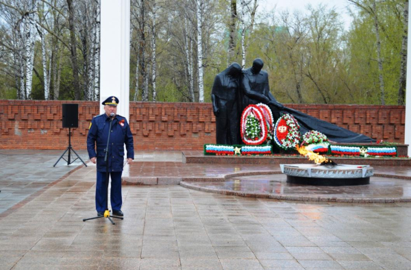 В Тюмени представители национальных объединений почтили память героев Великой Победы 