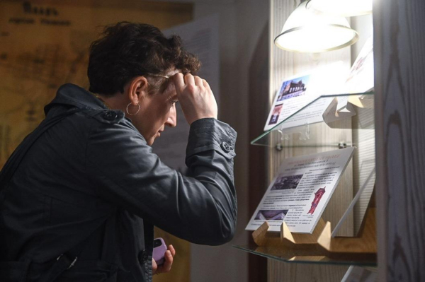 Тюменцам рассказали, как собирали экспозицию центра деревянного зодчества