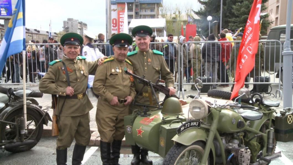 Митинг провели участники патриотического автопробега на площади Памяти в Тюмени Митинг провели участники патриотического автопробега на площади Памяти в Тюмени