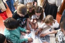 Тюменцам рассказали, как собирали экспозицию центра деревянного зодчества