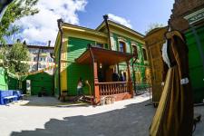 Тюменцам рассказали, как собирали экспозицию центра деревянного зодчества