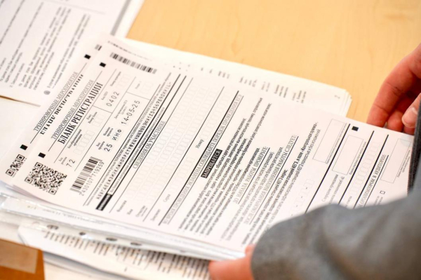 Александр Моор поздравил выпускников с началом экзаменов