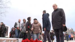 Митинг провели участники патриотического автопробега на площади Памяти в Тюмени Митинг провели участники патриотического автопробега на площади Памяти в Тюмени