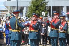 Победным "Ура" встретили тюменцы "Эшелон Победы" на перроне железнодорожного вокзала Победным "Ура" встретили тюменцы "Эшелон Победы" на перроне железнодорожного вокзала