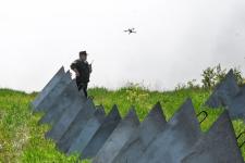 Тюменский депутат предал учебному центру ТВВИКУ противотанковые заграждения