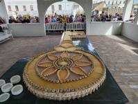4,5-метровый торт в виде ключа испекли в Тобольске 4,5-метровый торт в виде ключа испекли в Тобольске