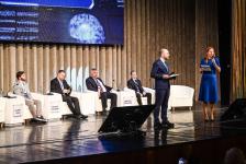 ИИ должен усиливать человеческий потенциал, уверен губернатор Тюменской области