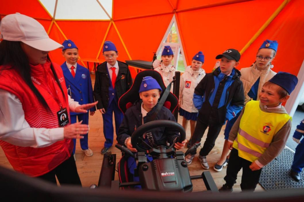 В Тюменской области дали старт профилактическому проекту #ДетиВодители В Тюменской области дали старт профилактическому проекту #ДетиВодители