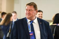 ИИ должен усиливать человеческий потенциал, уверен губернатор Тюменской области