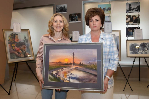 Выставка картин "Я вернусь!" открылась в Тюмени при поддержке городской думы