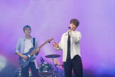 Первый общегородской выпускной проходит на набережной в Тюмени 