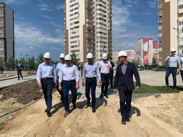 Александр Моор рассказал о создании полноценной транспортной сети в южной части Тюмени Александр Моор рассказал о создании полноценной транспортной сети в южной части Тюмени