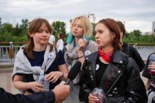 Первый общегородской выпускной проходит на набережной в Тюмени 