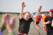 Тюмень поставила рекорд России по самому массовому забегу по взлетной полосе