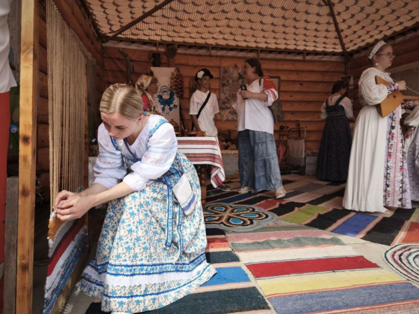 Тюменцы побывали в "Русской горнице" 