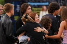 Первый общегородской выпускной проходит на набережной в Тюмени 