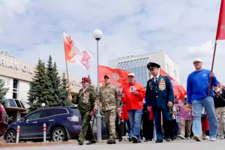 В Тюмени прошла акция памяти в честь земляков-участников Парада Победы на Красной площади