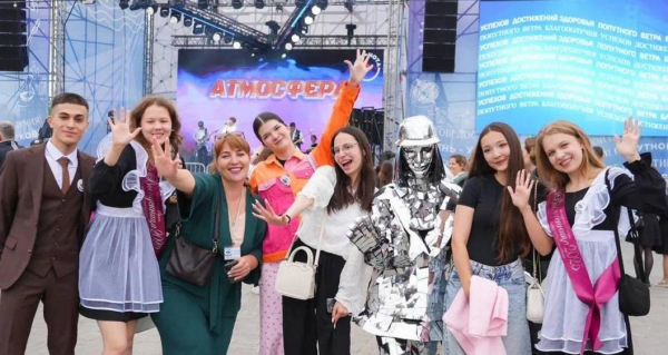 Более 12 тысяч одиннадцатиклассников закончили школу в Тюменской области