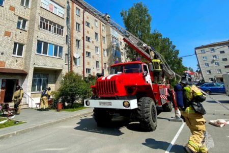 В Заводоуковске тушили условный пожар в пятиэтажке