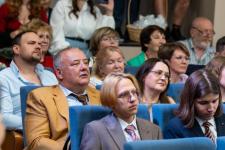 27 учеников ФМШ Тюменской области выпустились с медалями