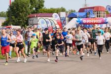 Тюмень поставила рекорд России по самому массовому забегу по взлетной полосе