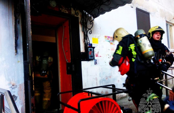 В квартире дома на улице Чаплина в Тюмени ликвидировали пожар