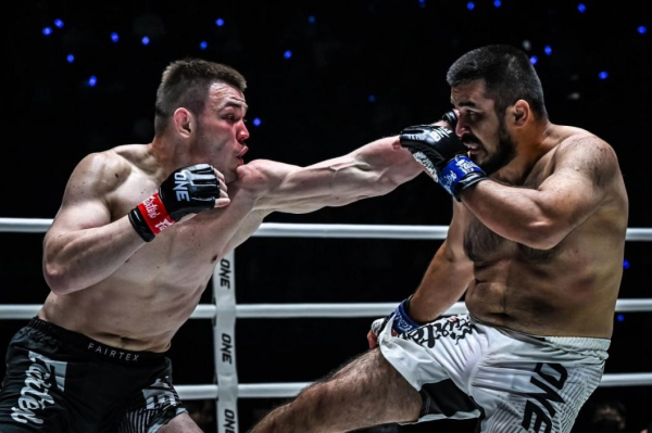 Тюменский борец ММА вернулся с победой из Таиланда