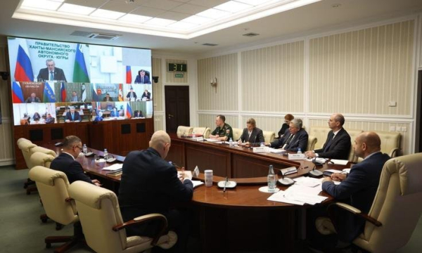 Артем Жога предложил проводить в Уральском округе фестиваль трудовых династий