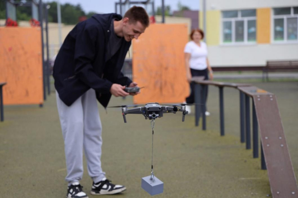 Лучших операторов дронов определили среди тюменских школьников Лучших операторов дронов определили среди тюменских школьников