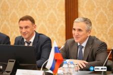 Александр Моор провел переговоры с делегацией из Таджикистана Александр Моор провел переговоры с делегацией из Таджикистана