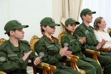 Губернатор Тюменской области вручил паспорта 26 талантливым подросткам