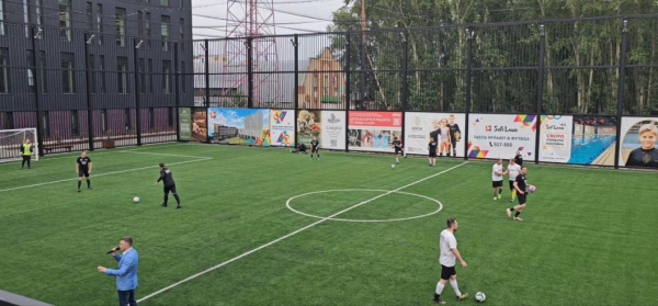 Новый футбольный стадион открыли в Тюмени