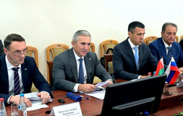 Модель Тюменского нефтегазового кластера представили в Беларуси Модель Тюменского нефтегазового кластера представили в Беларуси