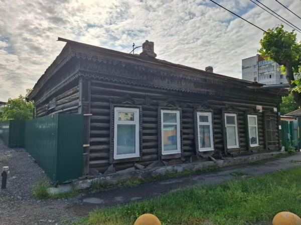 В Тюмени продают дом за рубль 