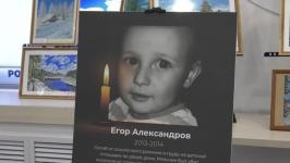 Тюменская молодежь почтила память сверстников, погибших на Донбассе