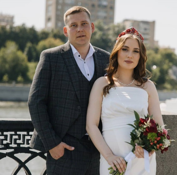 Губернатор поздравил с бракосочетанием тюменцев, участвующих во Всероссийском фестивале