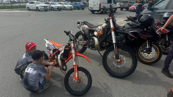 30 тысяч рублей штрафа уплатят тюменцы за передачу управления питбайком подростку