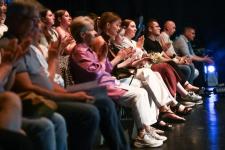 В Тюмени "Нити памяти" связали поколения через драматическое искусство