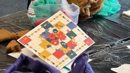 Художница "Морфологии улиц" пробует объединить тюменский и чеченский ковры 