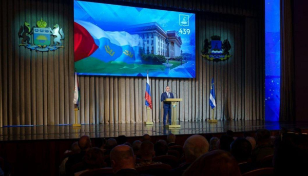 Александр Моор принял участие в торжественном мероприятии перед Днем города