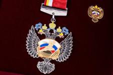 Александр Моор наградил тюменцев за вклад в развитие физкультуры и спорта в регионе Александр Моор наградил тюменцев за вклад в развитие физкультуры и спорта в регионе