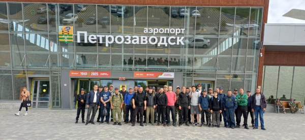 Тюменские десантники-пожарные вернулись домой из Карелии