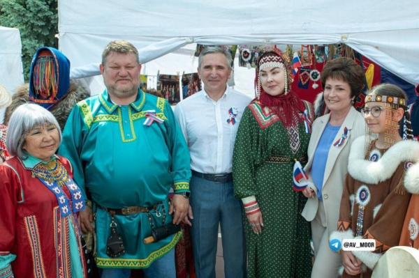 Александр Моор: в Тюменской области хранят традиции, язык и образ жизни коренных малочисленных народов Александр Моор: в Тюменской области хранят традиции, язык и образ жизни коренных малочисленных народов