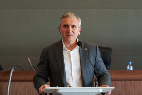 Александр Моор дал поручения по итогам личного приема граждан 