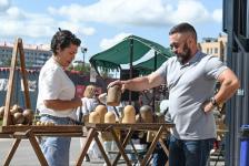 Фотогалерея: фестиваль "Проводник" объединил дизайнеров, урбанистов, музыкантов и мастеров Фотогалерея: фестиваль "Проводник" объединил дизайнеров, урбанистов, музыкантов и мастеров